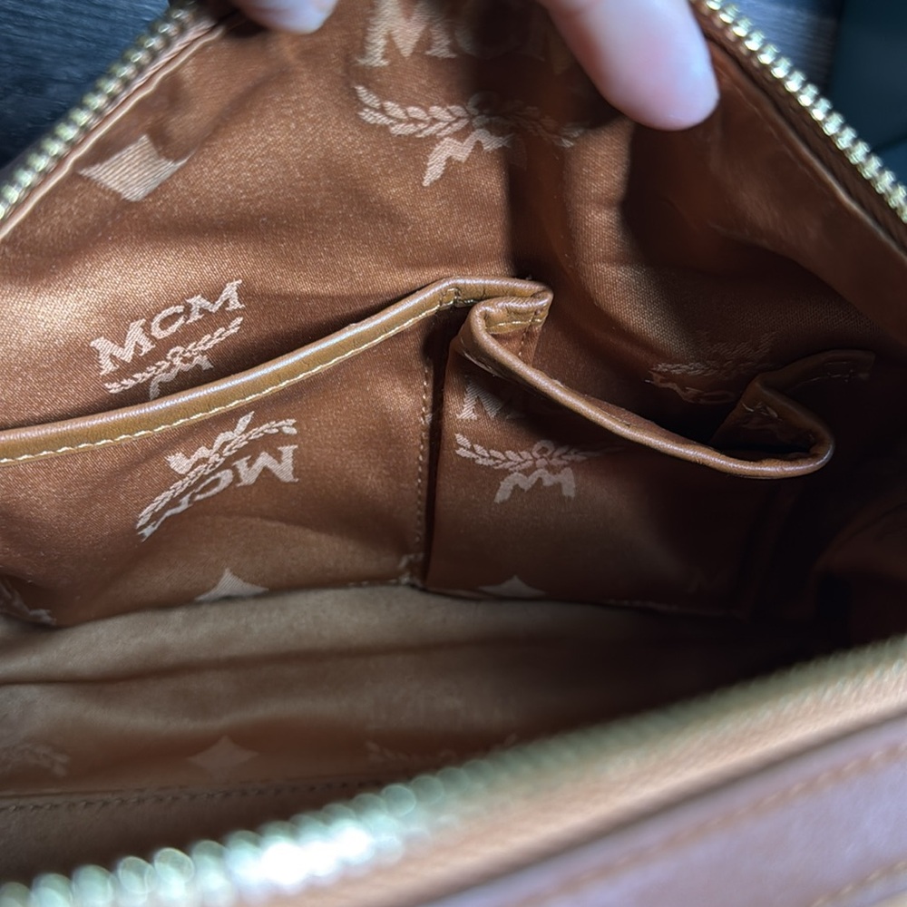 !!!!SOLD!!!! MCM Tan and Brown Satchel with Iconic Monogram - Picture 17 of 17